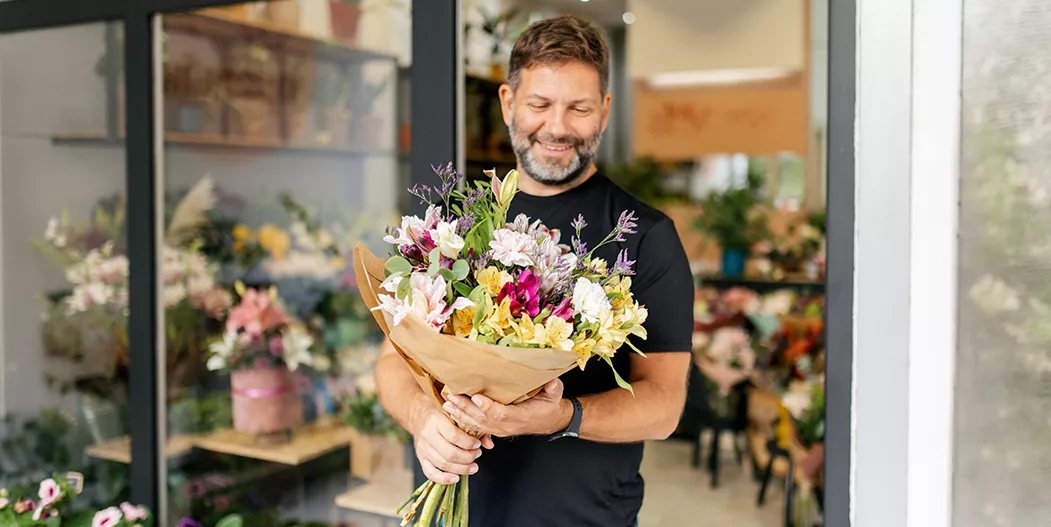 types-of-flowers-hero.webp