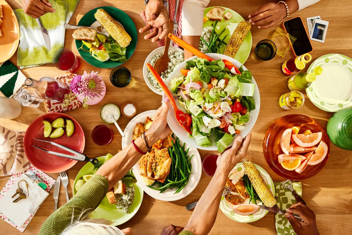 InstaCart_ICHealth_082922_Hero_3_Dining_Table_0286_V2.jpg